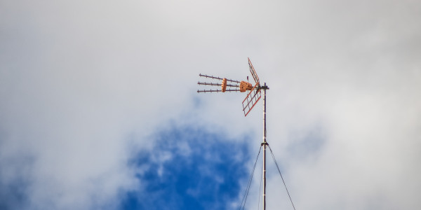 Infraestructura Común Telecomunicaciones Torrelles de Foix · Televisión digital y satelital