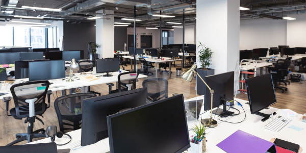 Proyectos de ICT Oficinas / Locales Comerciales  Igualada · Monitoreo y gestión de redes