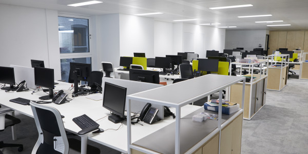 Proyectos de ICT Oficinas / Locales Comerciales  Igualada · Provisión de internet banda ancha y fibra óptica